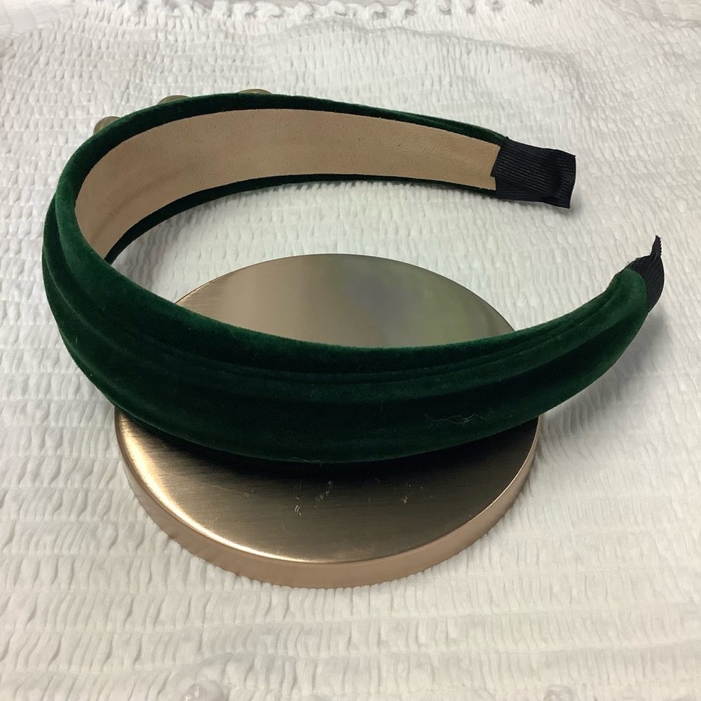 🌼Hairband Gold Chain Detail Headband in Green Velvety feel NWOT - Picture 4 of 8